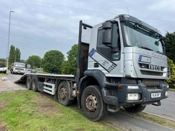 IVECO 8x4 BEAVERTAIL PLANT WAGON