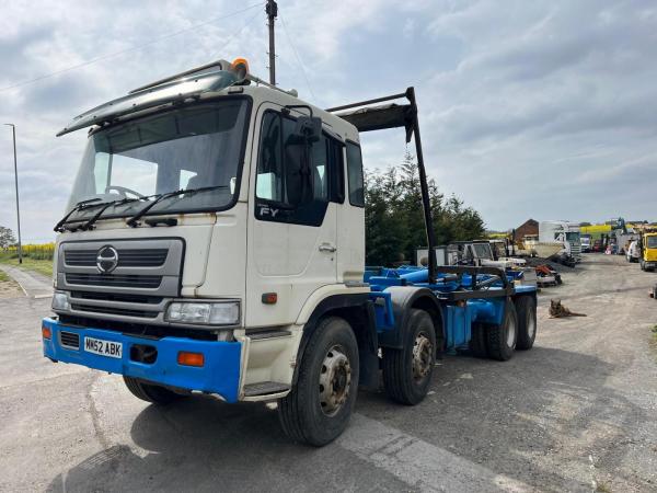 HINO FY HOOKLOADER